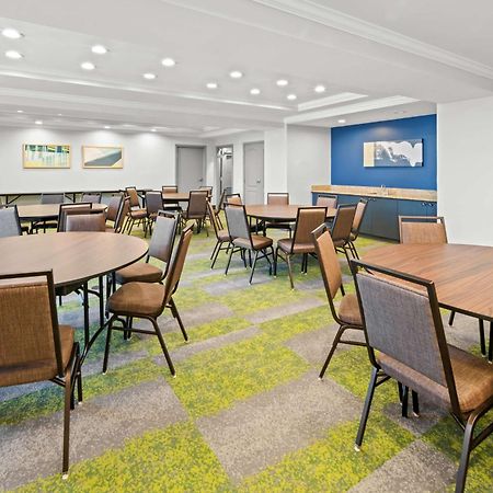 Spark By Hilton Woodbridge Eksteriør bilde