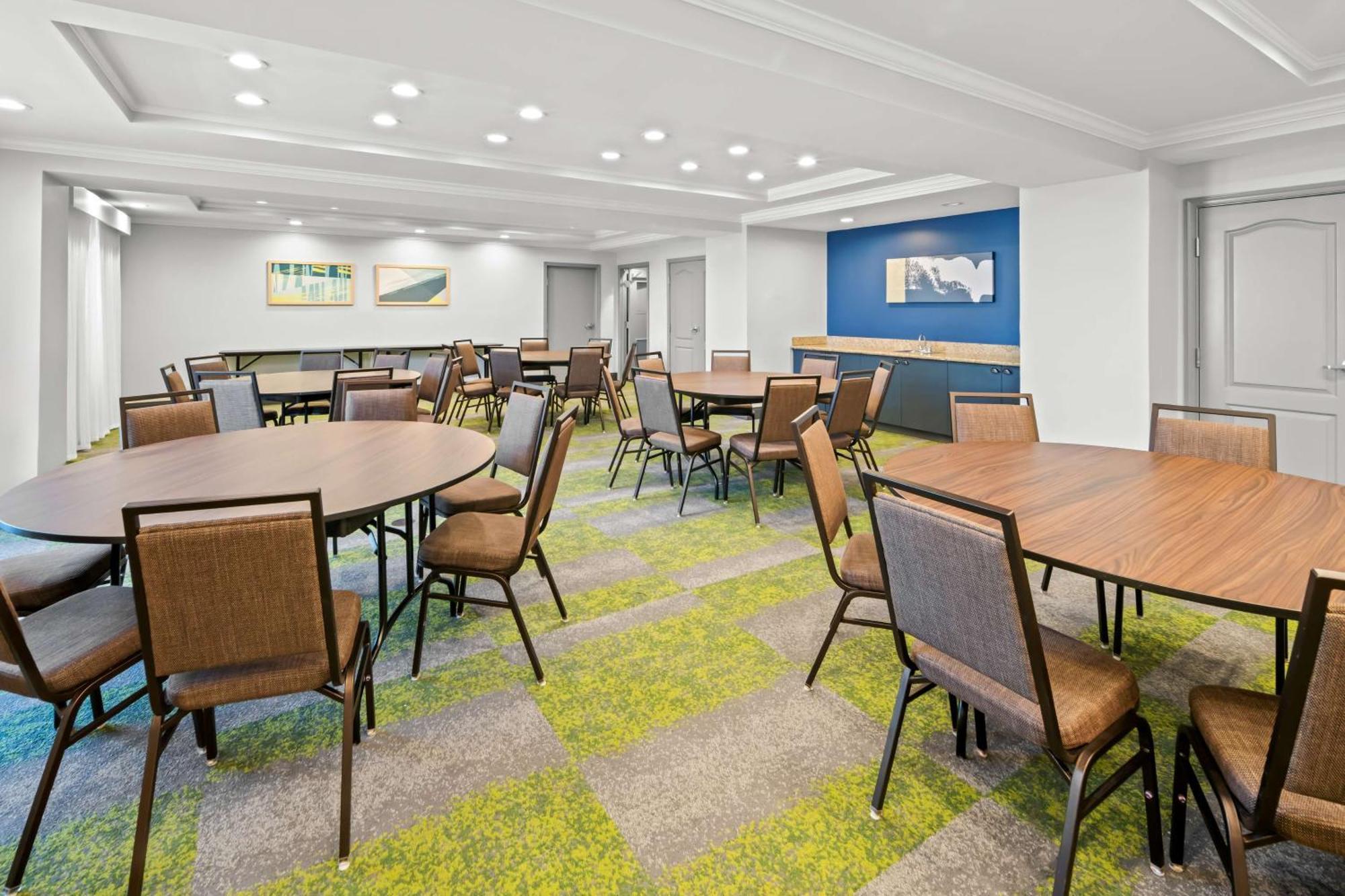 Spark By Hilton Woodbridge Eksteriør bilde